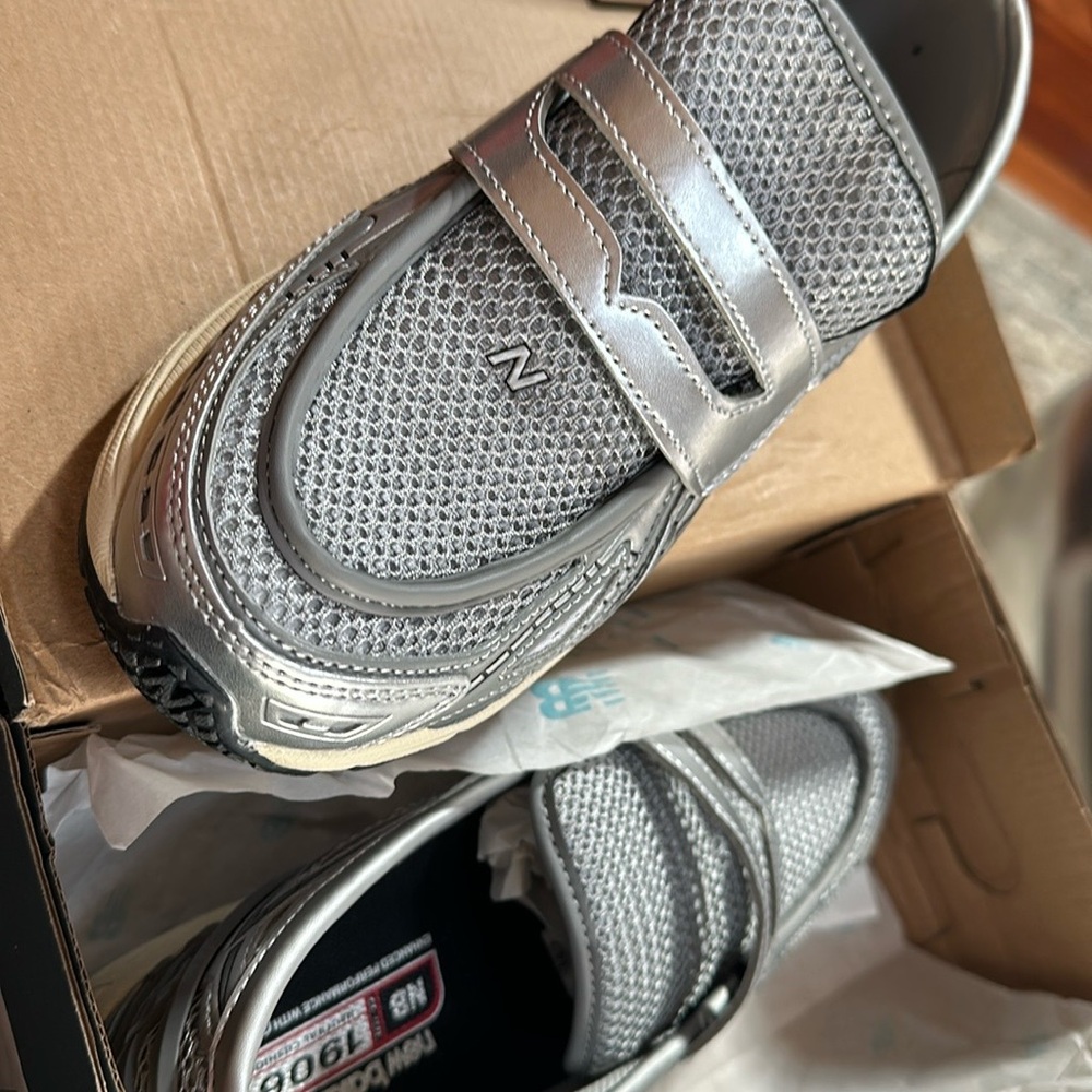 New Balance 1906 sneaker/loafer